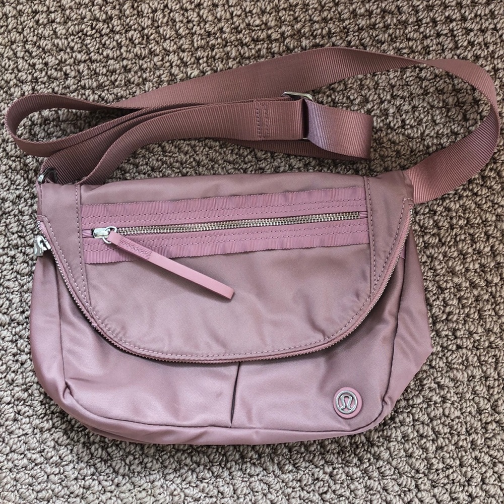 🌸lululemon Festival Bag🌸